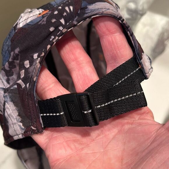 Lululemon Athleta Hat - Picture 3 of 5